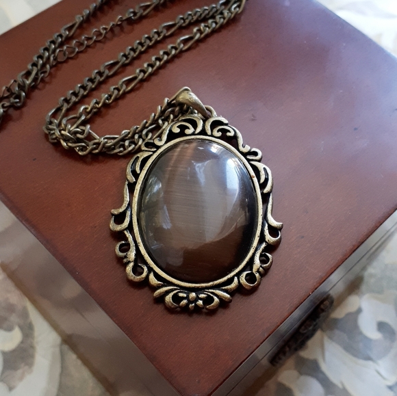 Vintage victorian revival brown moonglow pendant - Picture 6 of 11